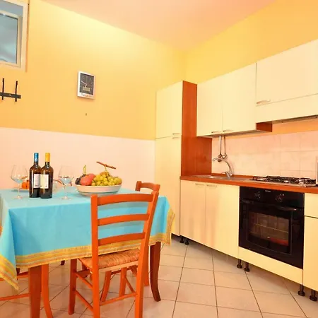 Bl004 8 Apartment *